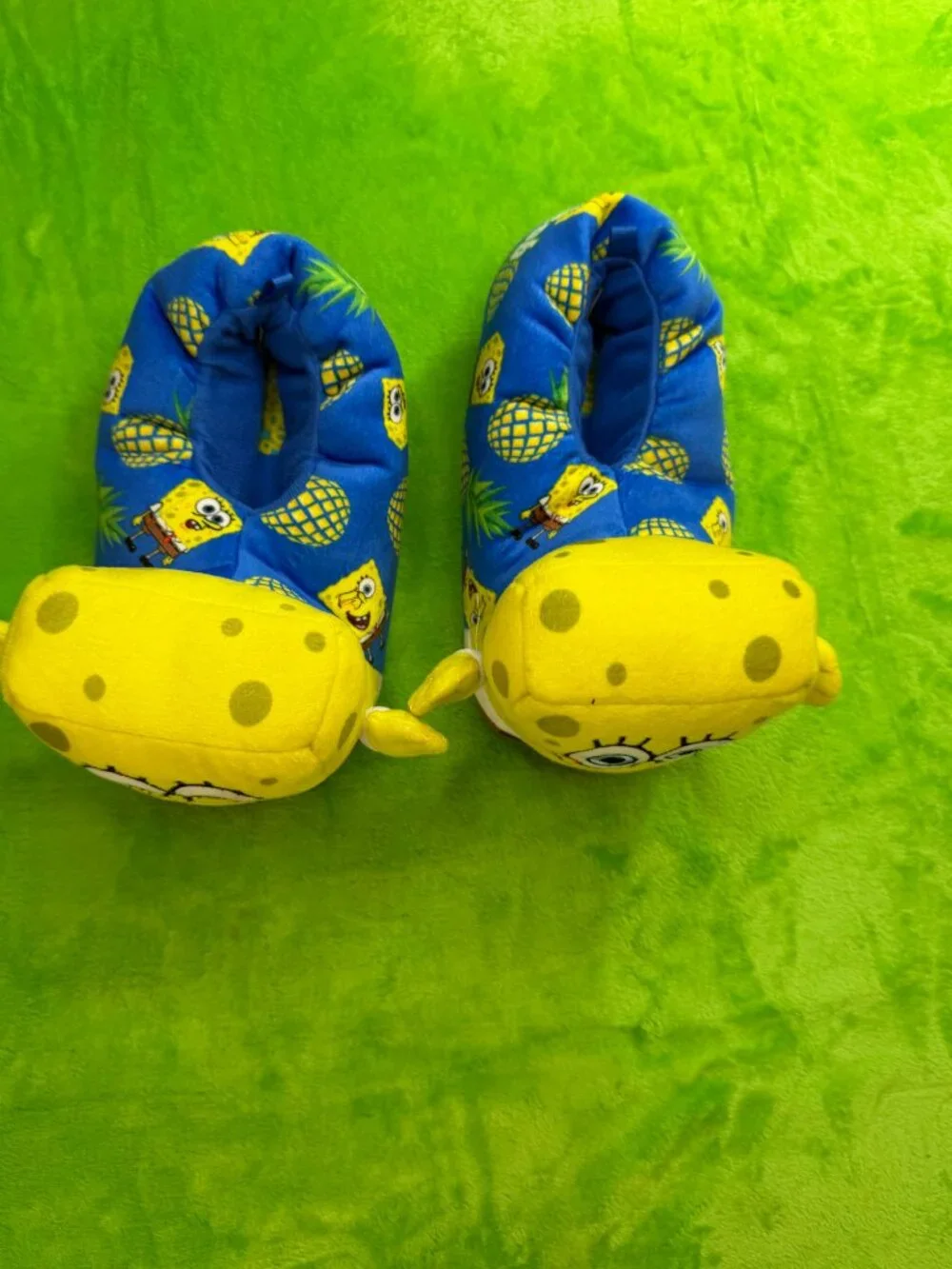 SpongeBob SquarePants 3D Plush Slippers Kids Sz 2-3 Blue Pineapple